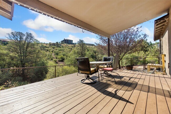 Building Photo - Charming 3 Bedroom + Bonus Room in Eagle R...