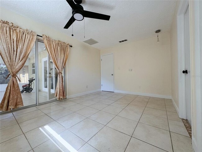 Building Photo - 7522 Laurel Springs Dr