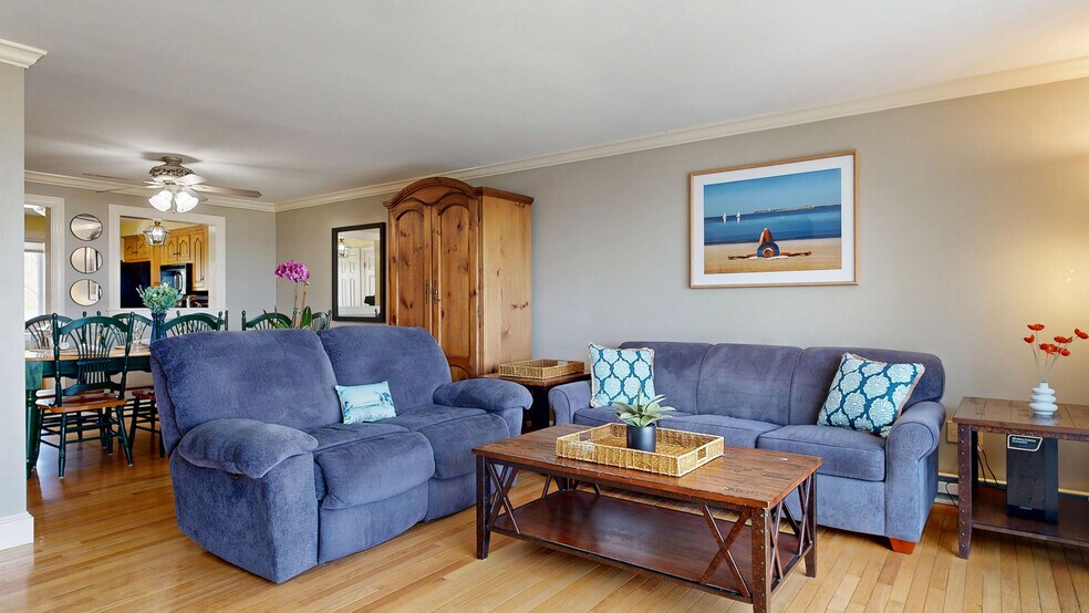 Building Photo - 311 Seaside Ave