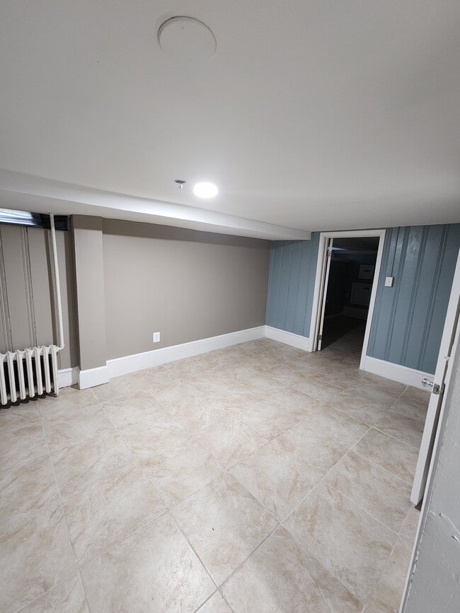 Building Photo - The Chartum