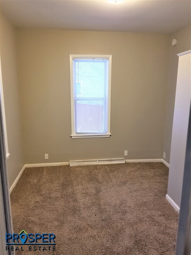 Building Photo - ST1019