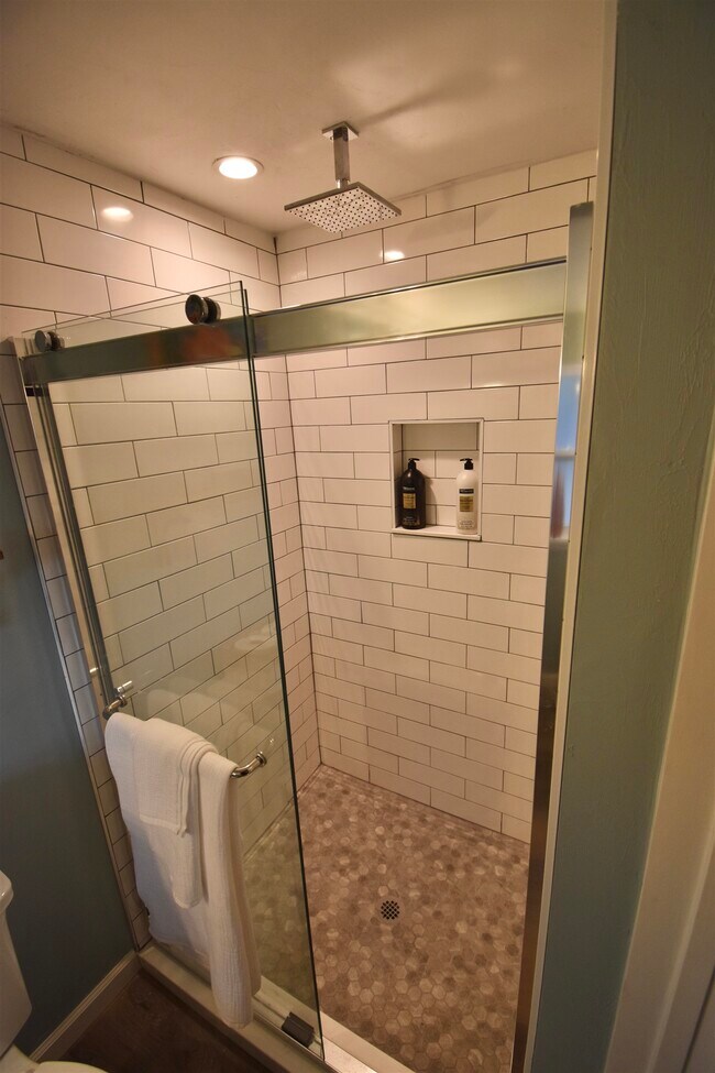 Building Photo - 2400 Lake Hall Rd