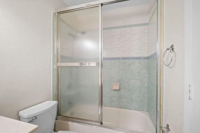 Building Photo - Beautiful Two-story condo 2bedrooms 2 bath...