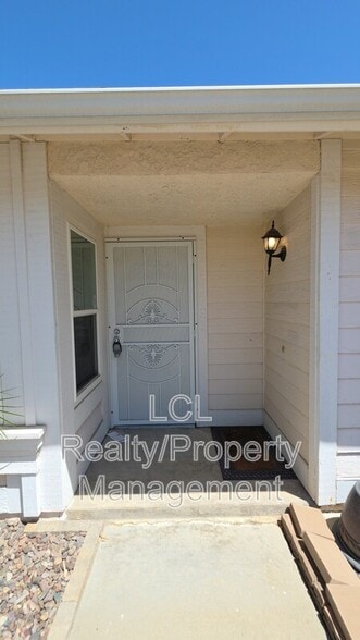 Building Photo - 29940 Evans Rd