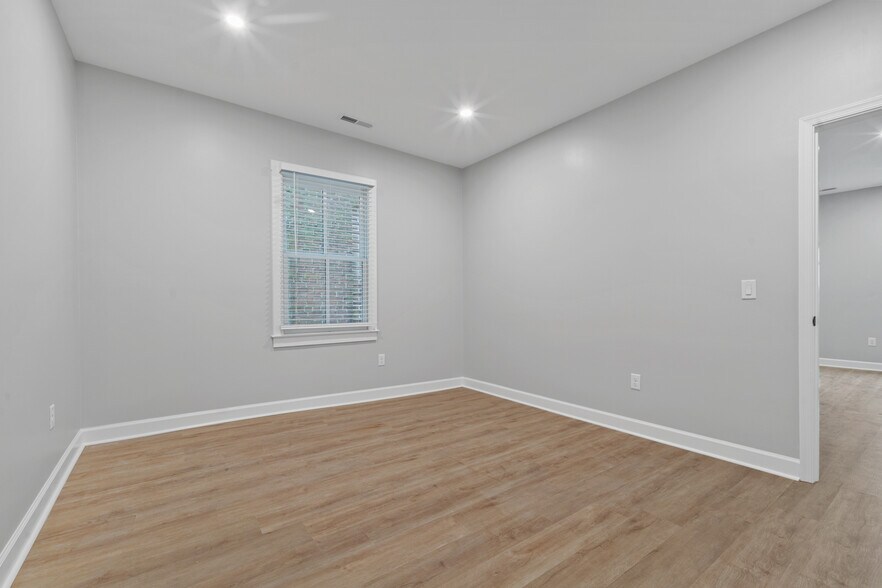 Bedroom - 202 High St