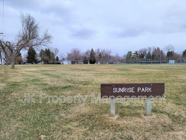 Building Photo - 4000 Ella Ave