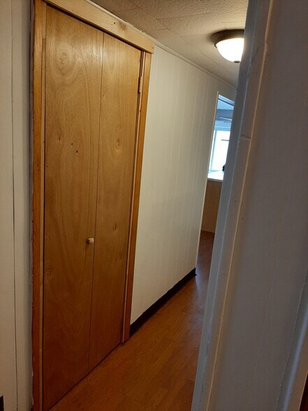 Hallway with lots of closets - 517 Stafford Ave