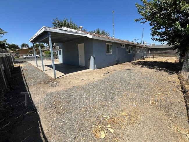 Building Photo - 202 S Kessing St