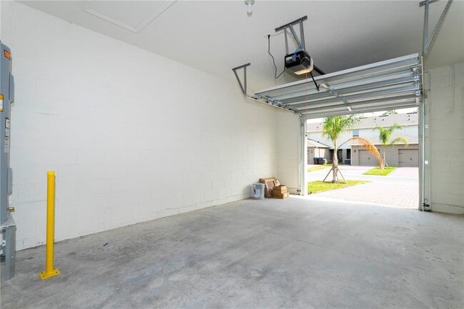 Building Photo - 10077 Salt Pt Dr
