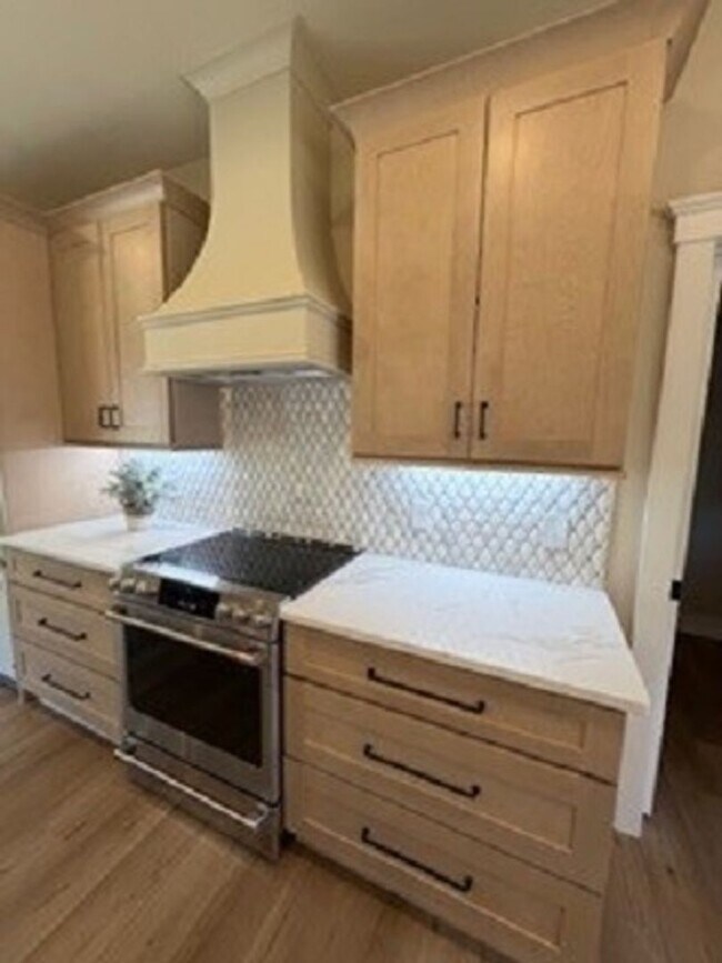 Building Photo - Lovely Remodeled Home In Hilton Head Plantation