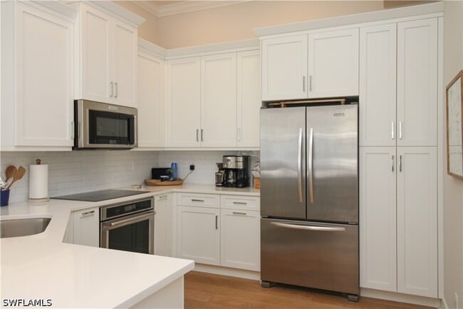 Building Photo - 453 8th Ave S