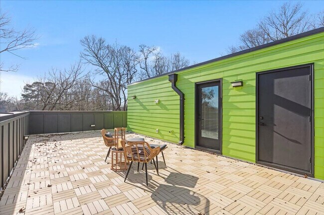 Building Photo - 1319 Anderson St