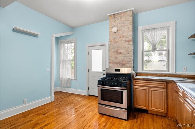 Building Photo - 136 Prospect Ave