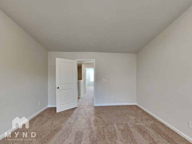 Building Photo - 14 New Villas St