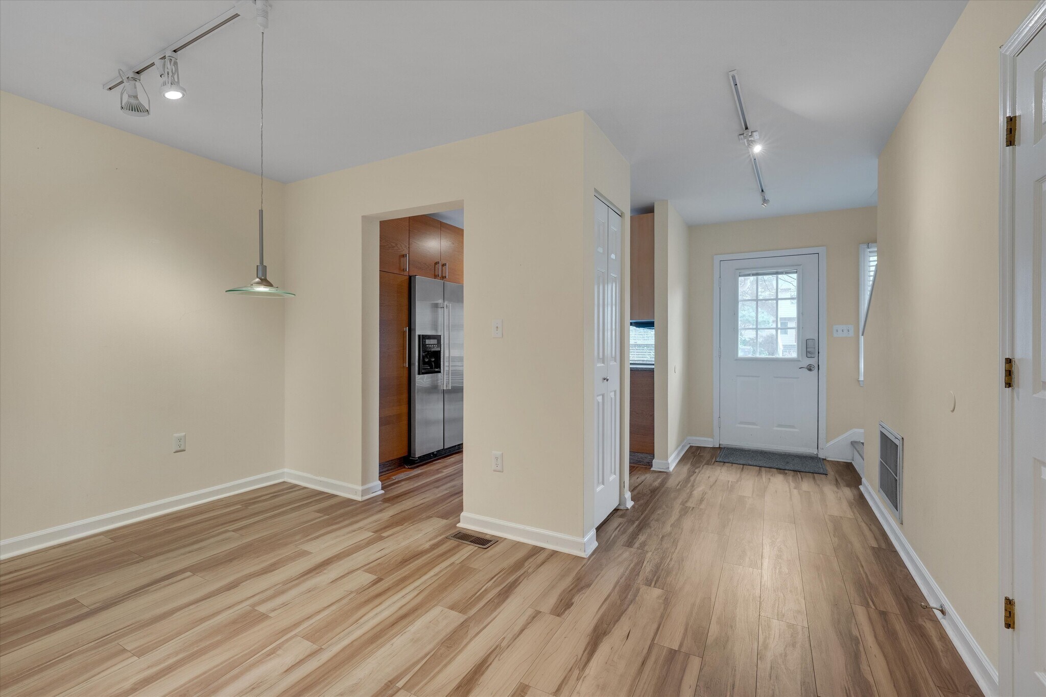 Building Photo - 108 Mallard Ct