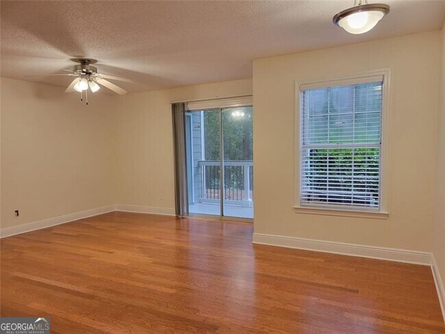 Building Photo - 2108 Santa Fe Pkwy