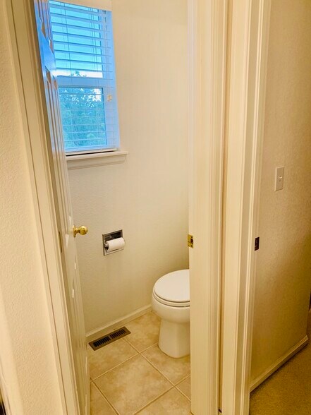 Building Photo - 4192 S Quatar St