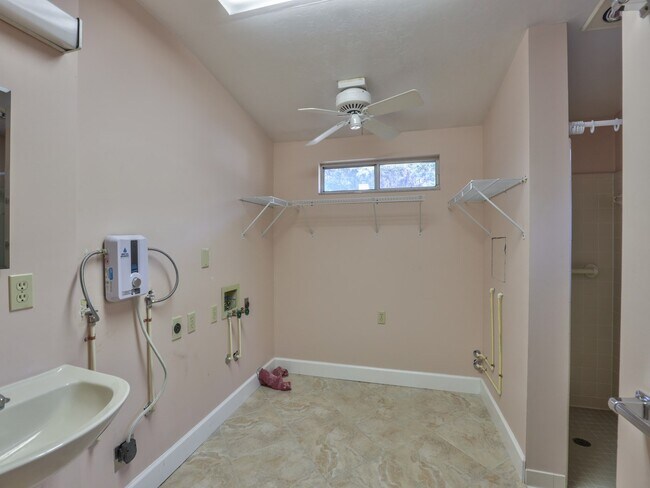 Building Photo - 2950 Meginnis Arm Rd