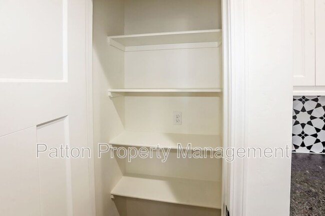 Building Photo - 13771 Periwinkle Dr