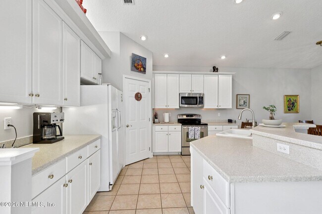 Building Photo - 6534 Burnham Cir