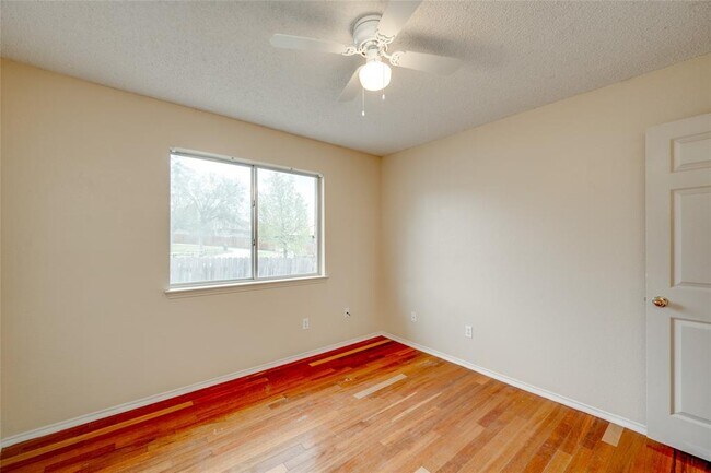 Building Photo - 3807 Eagles Nest St