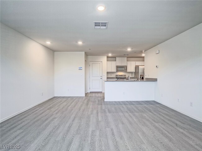 Building Photo - 9364 Serene Hbr St