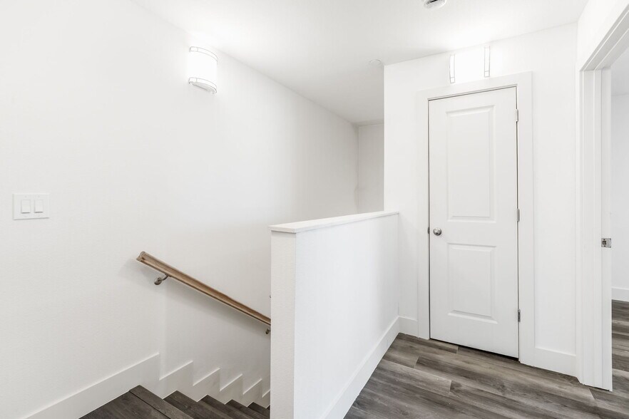 Building Photo - 2409 Cava Ct