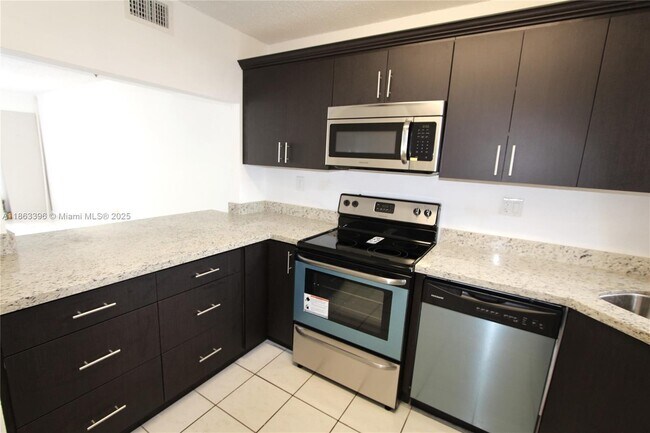 Building Photo - 2750 W 76th St