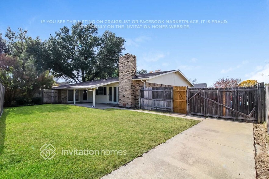 Building Photo - 5113 Hardaway Cir