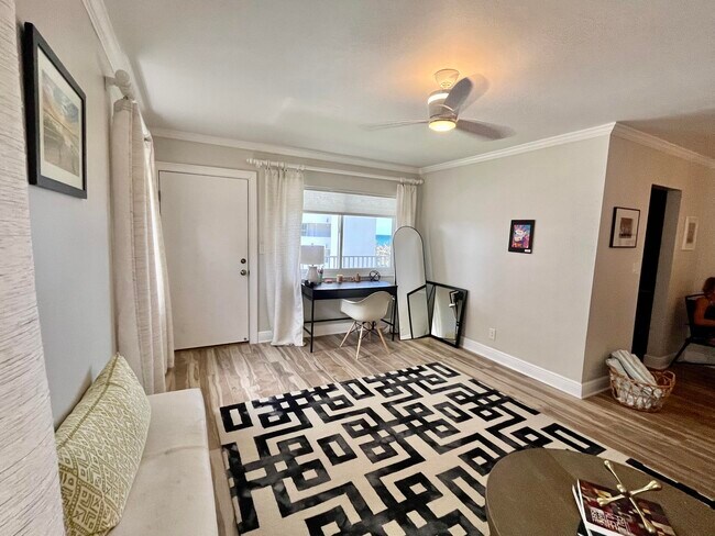 Building Photo - 3600 N Ocean Dr