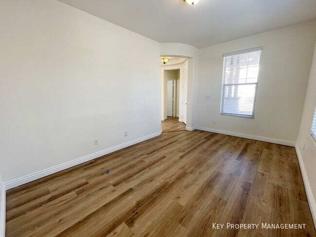 Building Photo - 2913 Big Mountain Ave