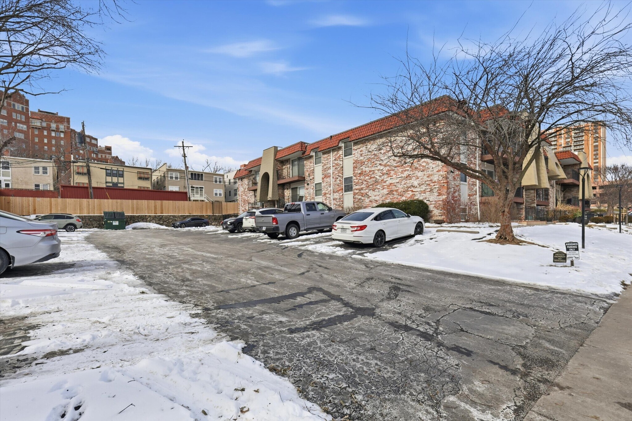 Building Photo - 5000 Baltimore Ave