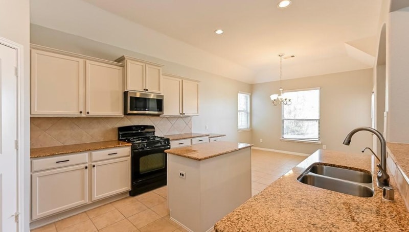 Building Photo - 54114 Roundtable Dr