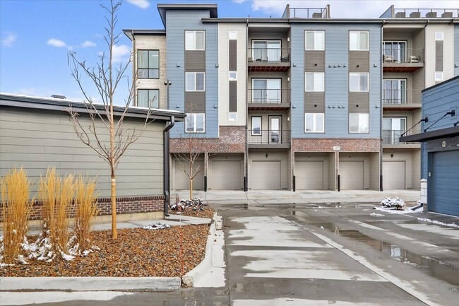 Building Photo - Brand New 2BR/2BA Luxury Townhouse at Grand Vue – Modern Living in Interlocken