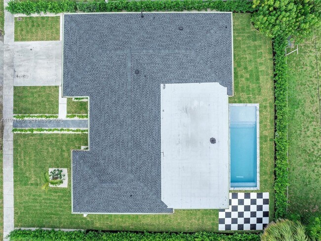 Building Photo - 1751 NE 138th St