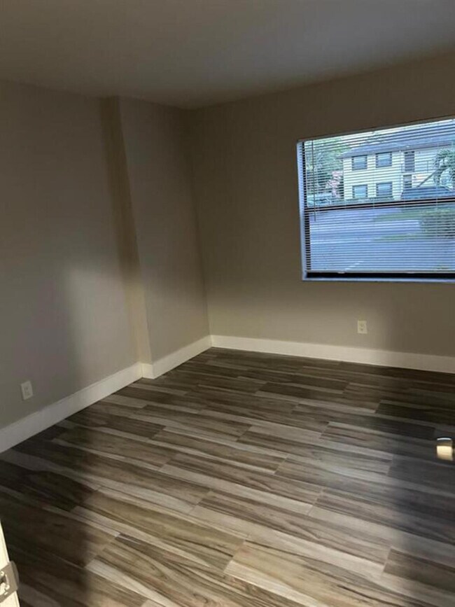 Building Photo - 11627 NW 35th Ct