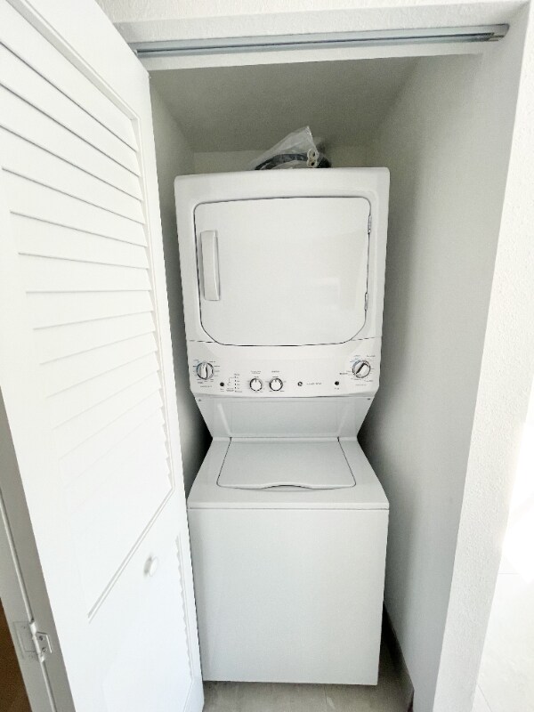 Building Photo - 1901 Van Buren St