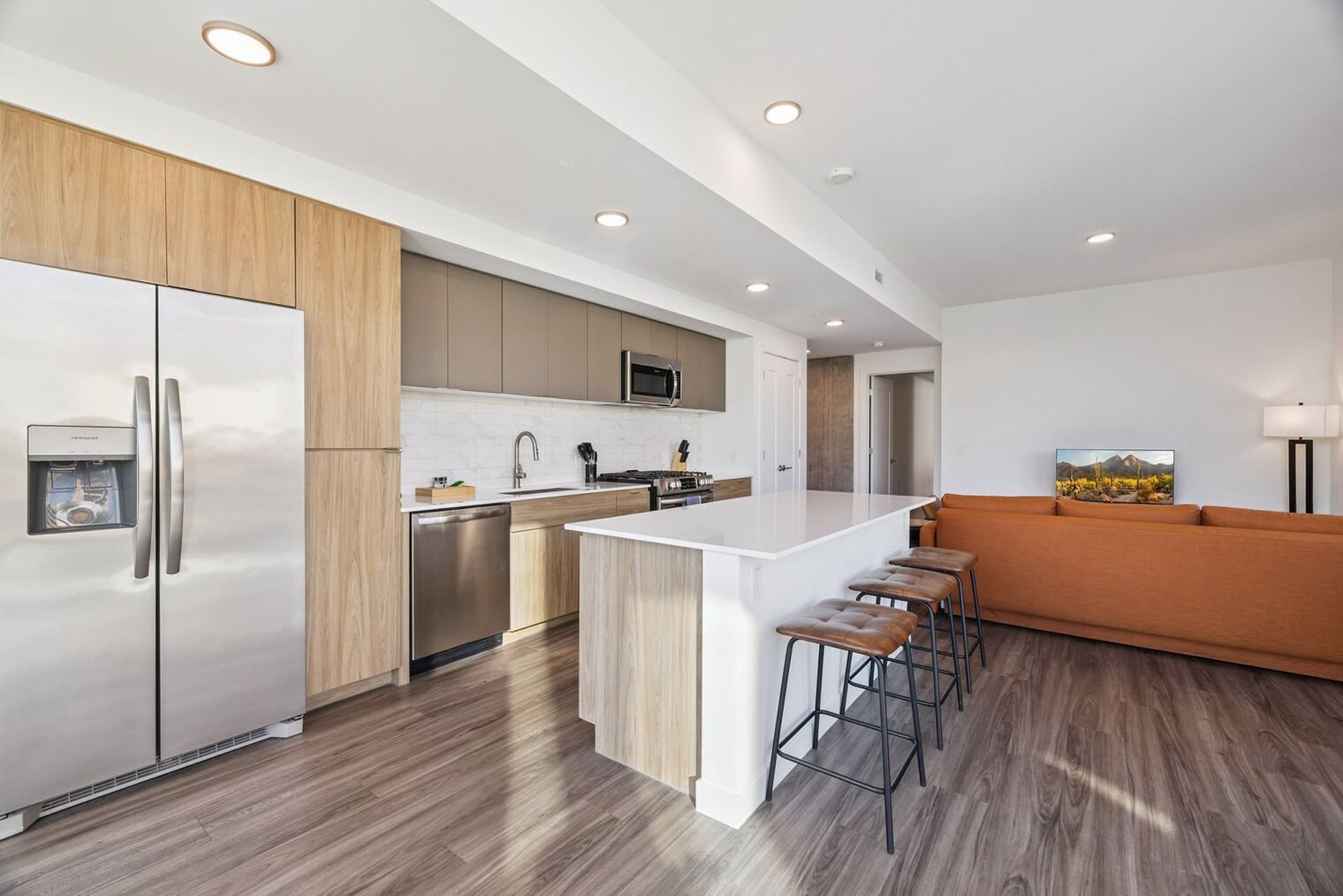 Building Photo - 222 E Jefferson St