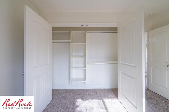 Building Photo - Inviting 3-Bedroom Home with Garage and Private Backyard