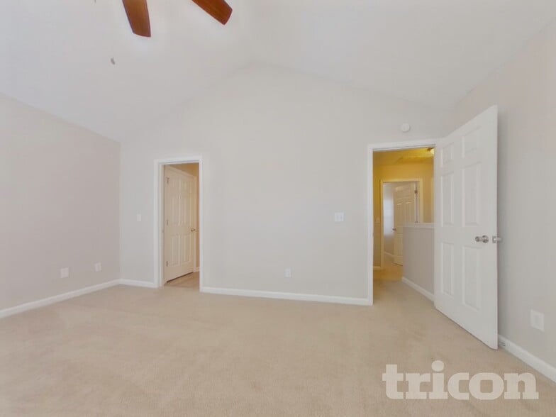 Building Photo - 360 Springhaven Way SE