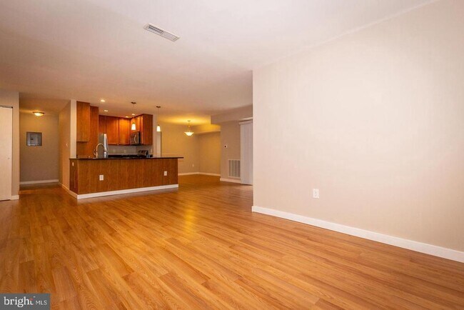 Building Photo - 9 Silverwood Cir