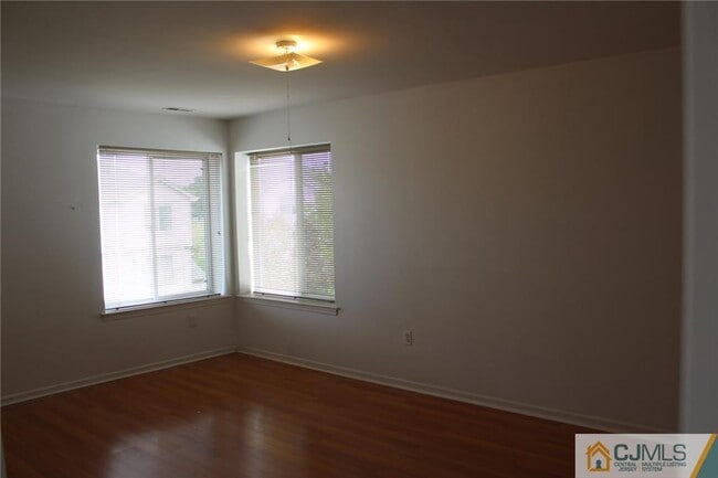 Building Photo - 2401 Jesse Way