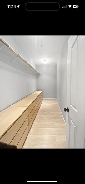 Building Photo - 3301 N Park Dr