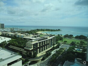 Building Photo - HAWAIKI TOWER