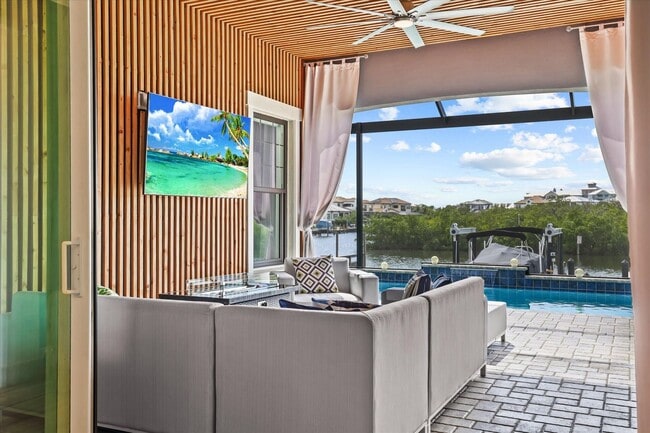 Building Photo - Waterfront Luxury Living | Private Dock + Direct Tampa Bay Access