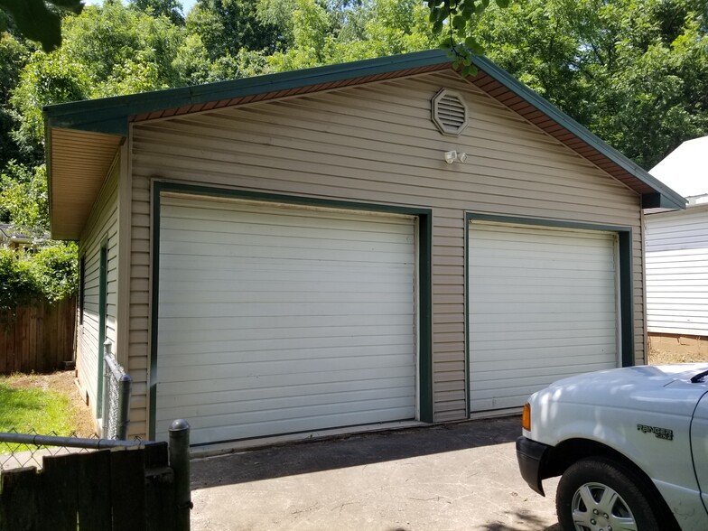 Building Photo - 173 Lacy Hollow Rd