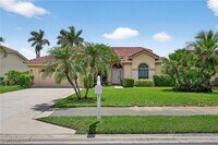 Building Photo - 2138 E Crown Pointe Blvd
