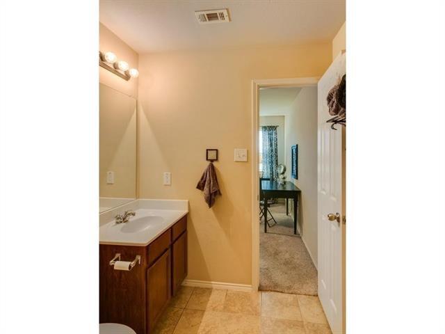 Building Photo - 5724 Mirror Ridge Dr