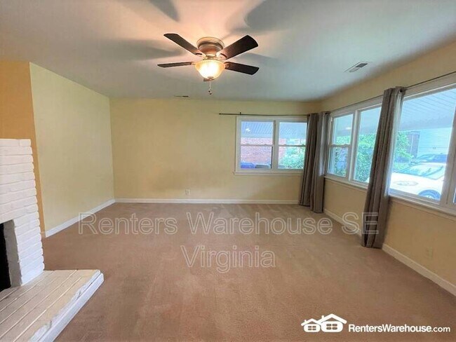 Building Photo - 500 Ashlawn Dr