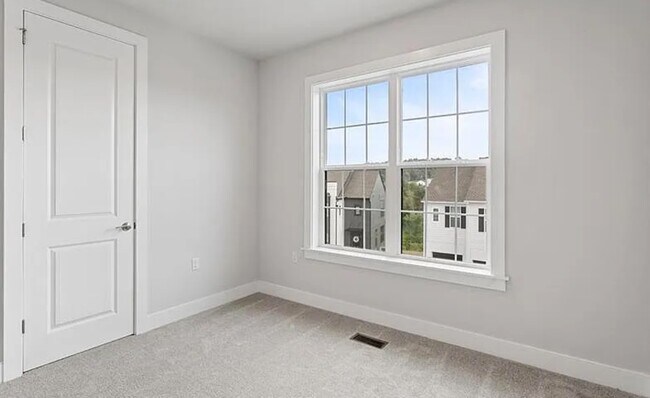 Building Photo - 405 Cranford Way